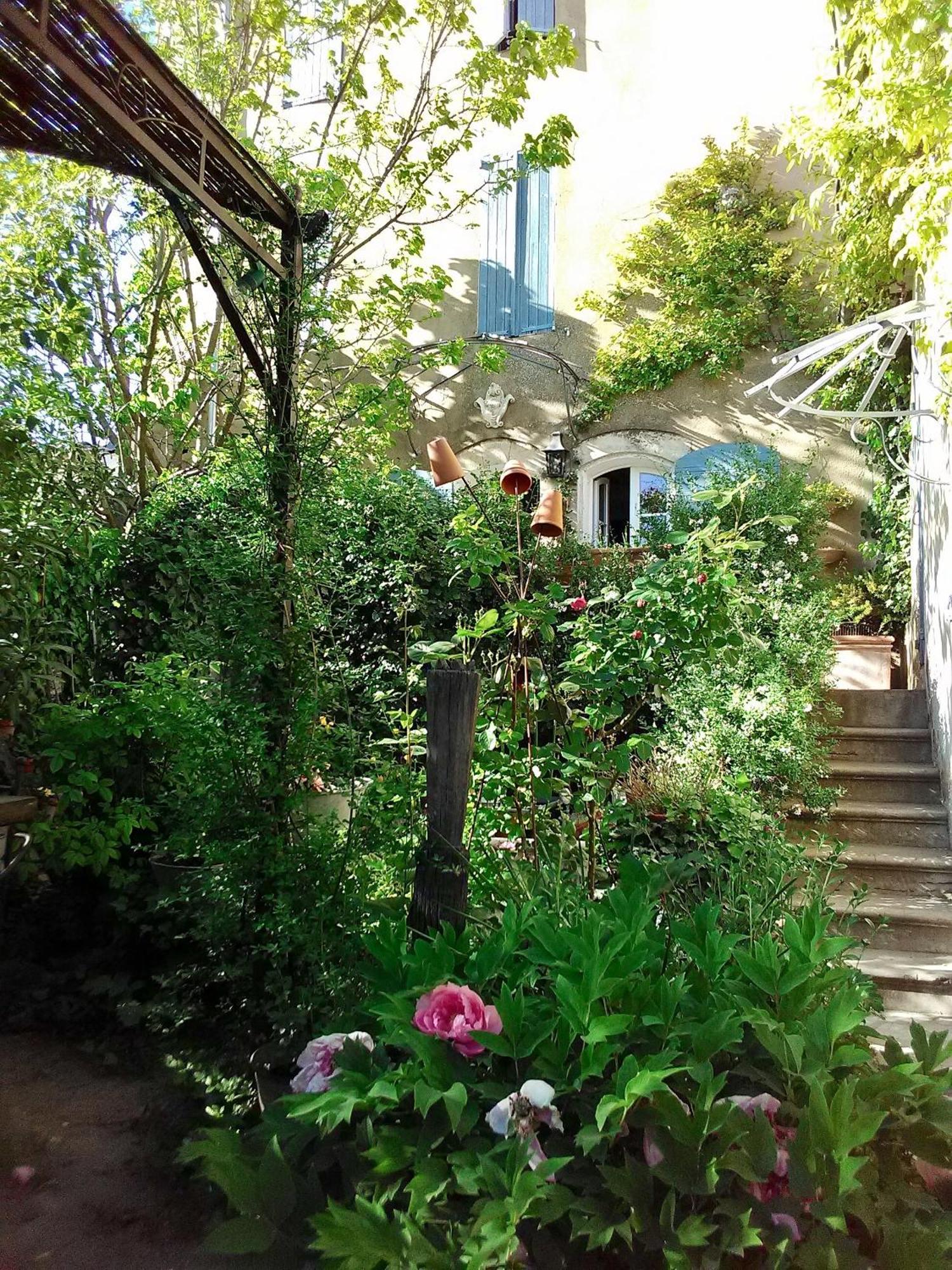 فندق Au Puits De La Fontaine Tavernes المظهر الخارجي الصورة