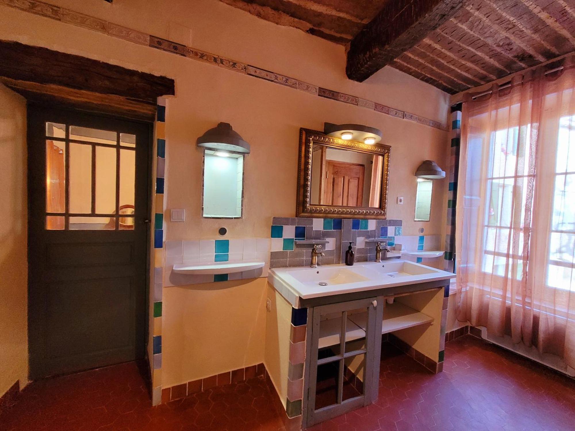 فندق Au Puits De La Fontaine Tavernes الغرفة الصورة
